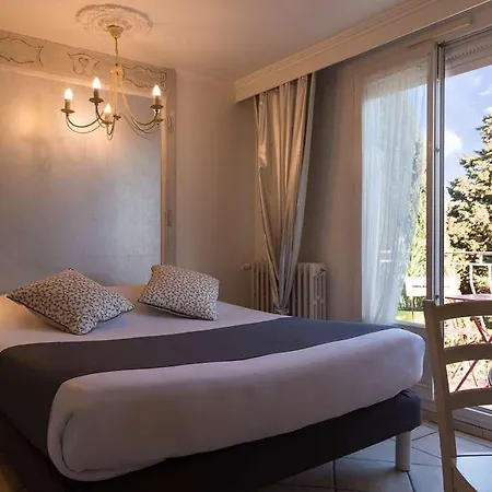 Ogboutique Clair Hotel *
