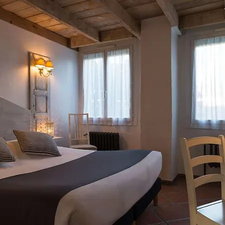 Ogboutique Clair Hotel *
